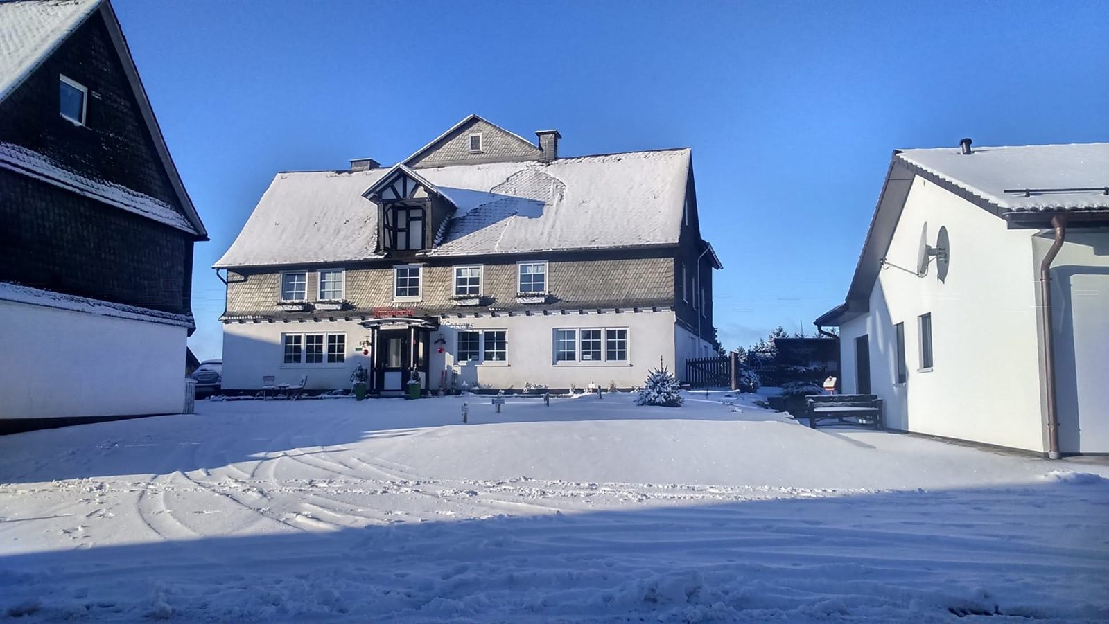 Haus Astenalm in winter under a thick layer of snow